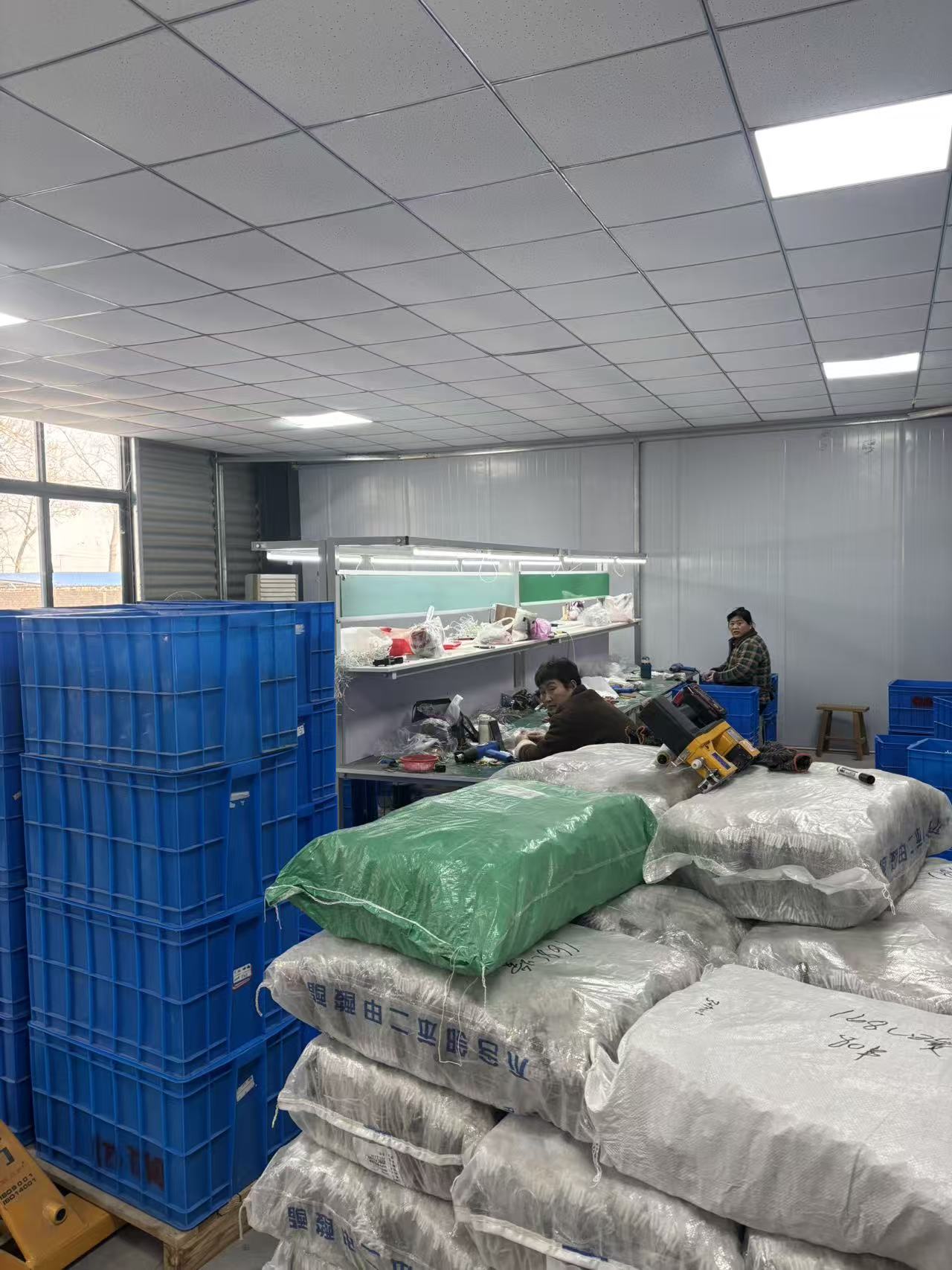 修灯、验灯工作台环境照片